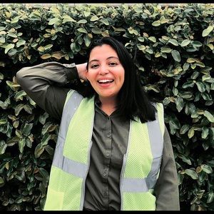 Meet your Posher, Elise